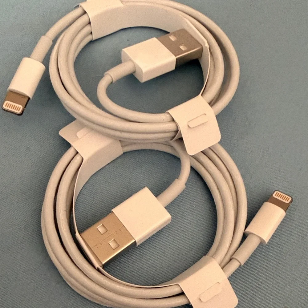 Apple USB to Lightening Charging Cables (Set of 2)